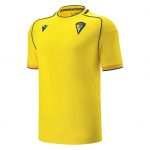 Camiseta oficial Cádiz CF 2025/26. Diseño original de la temporada. Producto licenciado. Disponible en varias tallas.